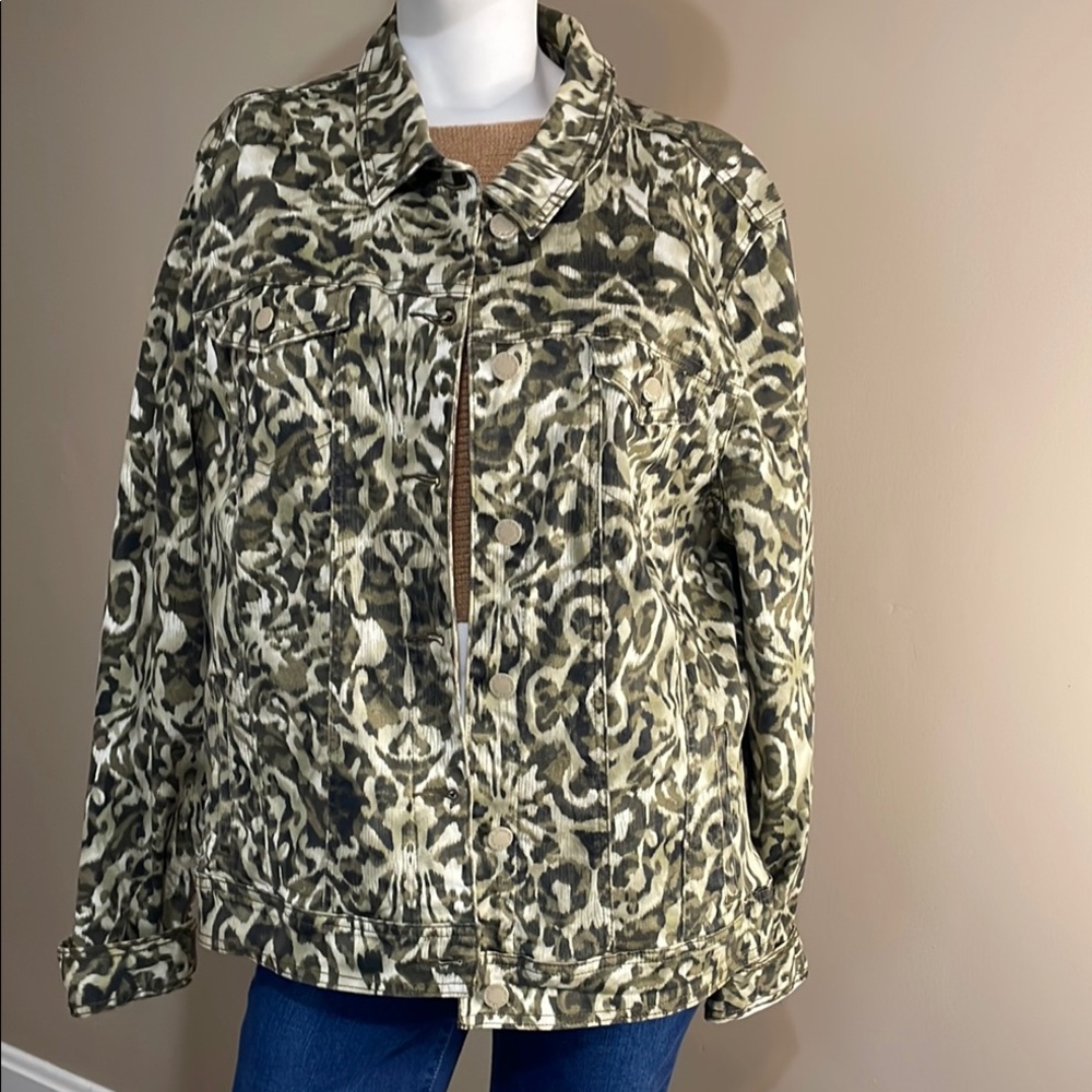 Jones New York Green and Cream Jean Jacket with Intricate Design